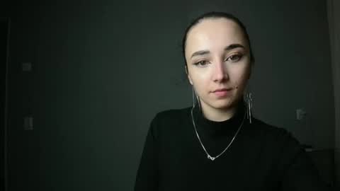 Olivia online show from March 12, 2025, 6:00 pm