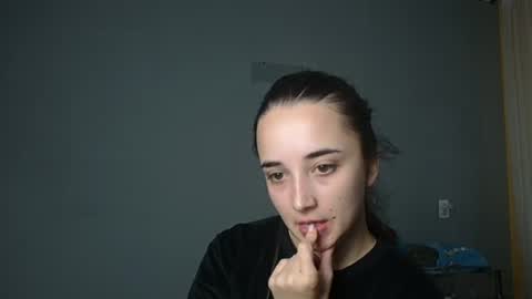 Olivia online show from October 14, 2025, 1:01 pm