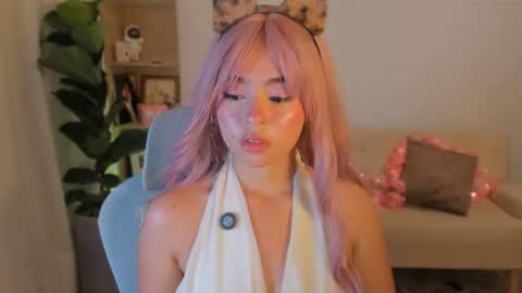 Snapshot of olivia_xd_ chatting on June 15, 2026, 5:53 am Olivia online show from June 15, 2026, 5:53 am