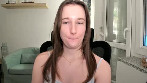 Snapshot of oliviaaa2003 chatting on January 25, 2025, 1:41 pm Oliwiaa2004 online show from January 25, 2025, 1:41 pm