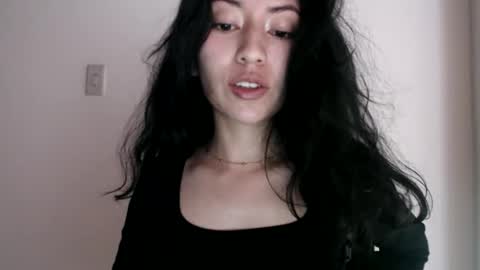 oliviaaa__ online show from February 2, 2026, 4:06 pm