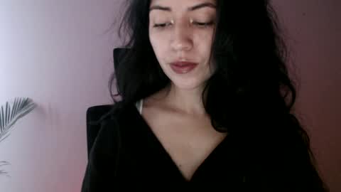 Snapshot of oliviaaa__ chatting on July 27, 2026, 4:25 pm oliviaaa__ online show from July 27, 2026, 4:25 pm
