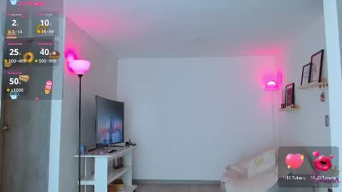 Snapshot of oliviabran_ chatting on June 23, 2026, 3:43 pm Olivia Bram online show from June 23, 2026, 3:43 pm