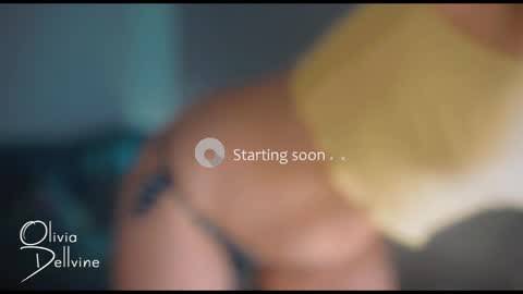 Snapshot of oliviadellvine chatting on May 2, 2026, 1:43 am Olivia online show from May 2, 2026, 1:43 am