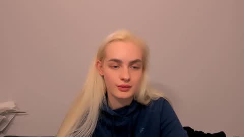 oliviaBeauty online show from March 11, 2026, 9:32 pm