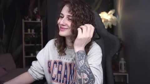 Snapshot of oliviamcclean chatting on April 30, 2026, 11:20 pm Liv online show from April 30, 2026, 11:20 pm