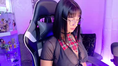 Snapshot of oliviamcneill chatting on March 12, 2025, 12:15 pm Olivia Mcneill  online show from March 12, 2025, 12:15 pm