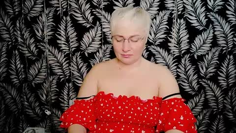 Kelly online show from April 6, 2026, 10:16 am