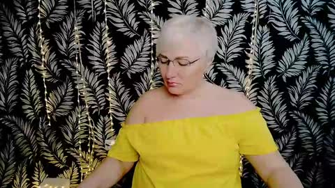 Kelly online show from April 25, 2026, 10:18 am