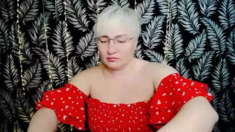 Snapshot of oliviaoskar_ chatting on May 3, 2026, 10:32 am Kelly online show from May 3, 2026, 10:32 am