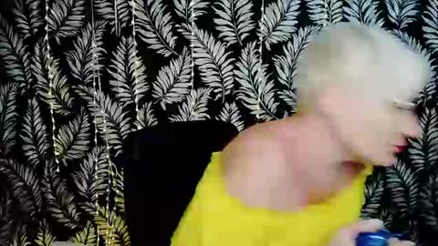 Snapshot of oliviaoskar_ chatting on June 11, 2026, 10:02 am Kelly online show from June 11, 2026, 10:02 am