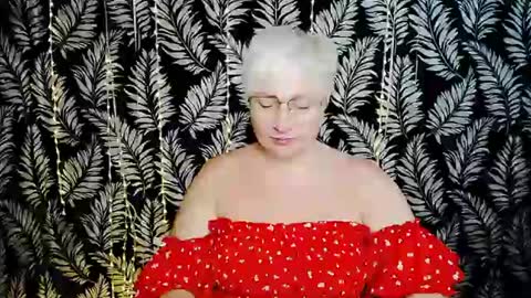 Snapshot of oliviaoskar_ chatting on June 14, 2026, 10:17 am Kelly online show from June 14, 2026, 10:17 am