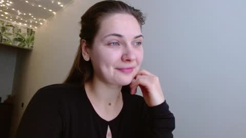 Olivia online show from December 15, 2024, 6:18 am