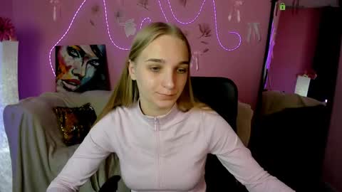 Snapshot of ollivia_dream chatting on April 28, 2026, 5:45 am Ollivia online show from April 28, 2026, 5:45 am
