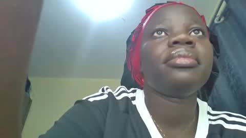 ollleina online show from May 6, 2026, 7:08 pm