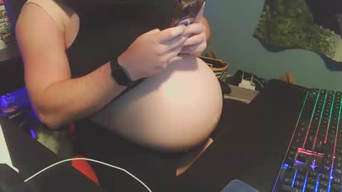 Dani Pregna online show from November 3, 2025, 11:15 pm