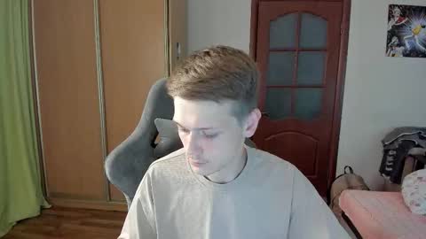 Oliver and Mira online show from September 10, 2025, 7:14 pm