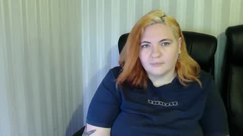 Snapshot of olyaandnetty chatting on December 18, 2025, 6:58 pm OlyaAndNetty online show from December 18, 2025, 6:58 pm