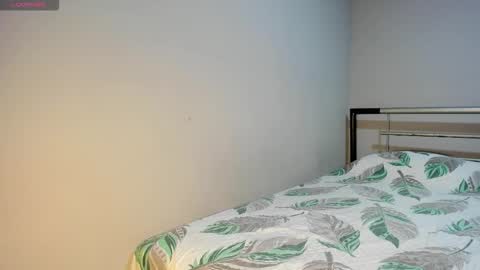 Violette online show from November 15, 2025, 4:14 pm