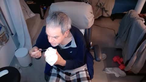 ondoko1234 online show from December 23, 2025, 6:44 am