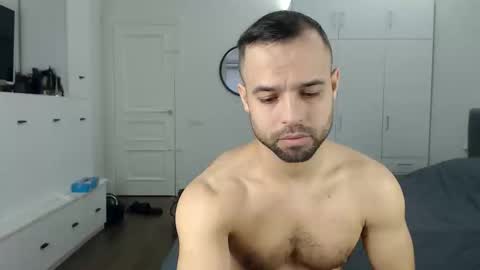 onebestlover online show from April 9, 2026, 6:19 am