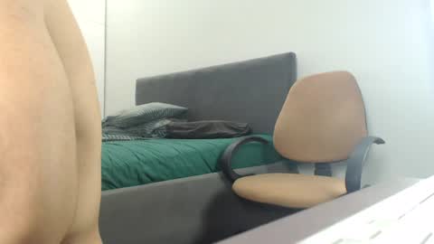 onebestlover online show from July 6, 2026, 9:39 am