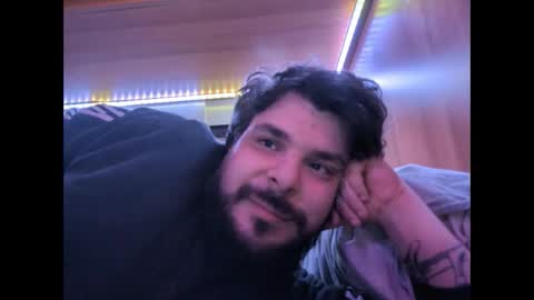 Snapshot of onecrew1 chatting on November 14, 2025, 7:01 pm onecrew1 online show from November 14, 2025, 7:01 pm