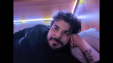 Snapshot of onecrew1 chatting on February 2, 2026, 6:06 pm onecrew1 online show from February 2, 2026, 6:06 pm