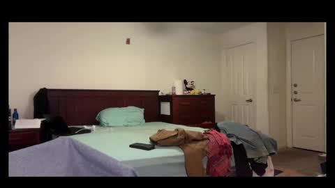 Friday and the Guys  online show from December 4, 2025, 10:29 pm