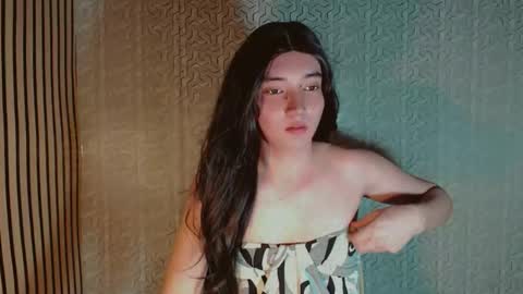 Snapshot of onelesslonelygirl69 chatting on May 7, 2026, 12:38 am KLIER online show from May 7, 2026, 12:38 am