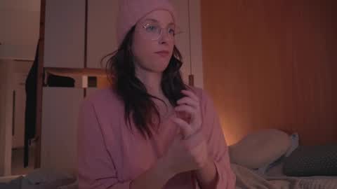 Snapshot of onelittlemermaid chatting on December 29, 2024, 7:22 pm Ariel online show from December 29, 2024, 7:22 pm