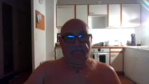 Snapshot of onemoretimebis chatting on June 13, 2026, 9:02 pm Onemoretimebis online show from June 13, 2026, 9:02 pm