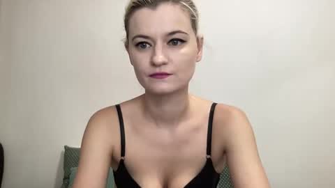 Onika online show from November 28, 2025, 4:31 pm