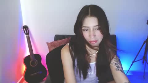 Snapshot of onlily chatting on December 20, 2025, 7:43 pm onlily online show from December 20, 2025, 7:43 pm