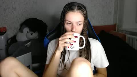 Amalia online show from October 24, 2025, 5:42 pm