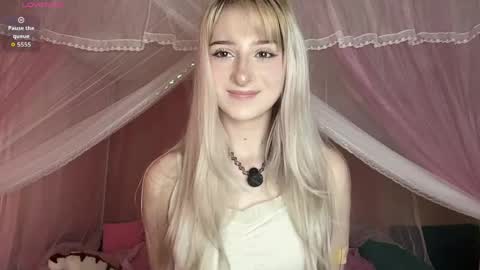 Snapshot of onlyeva1 chatting on May 6, 2026, 8:08 am Eva online show from May 6, 2026, 8:08 am