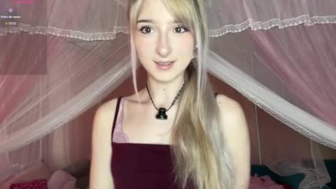 Snapshot of onlyeva1 chatting on June 5, 2026, 8:53 am Eva online show from June 5, 2026, 8:53 am