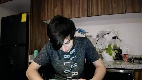 Sergio online show from April 15, 2026, 3:02 am