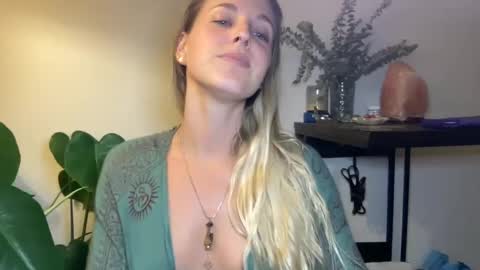 Snapshot of onyx_unleashed chatting on December 3, 2024, 5:09 am onyx_unleashed online show from December 3, 2024, 5:09 am