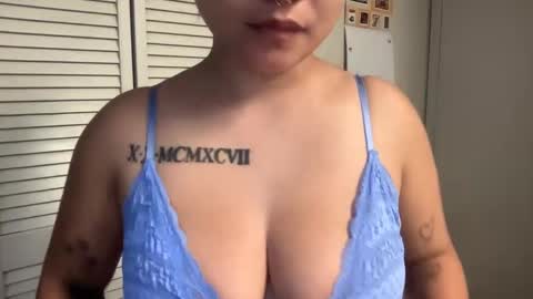 Snapshot of oohhellothere chatting on September 21, 2025, 6:15 am Miss Girly online show from September 21, 2025, 6:15 am