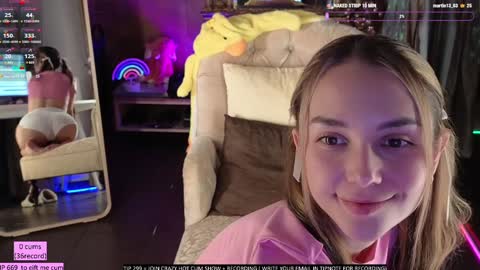 Eva online show from December 11, 2024, 7:14 pm