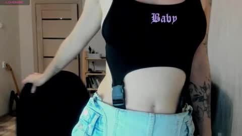 Britney online show from November 18, 2025, 5:17 pm