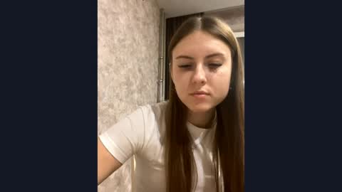 Emma online show from April 3, 2026, 9:35 pm