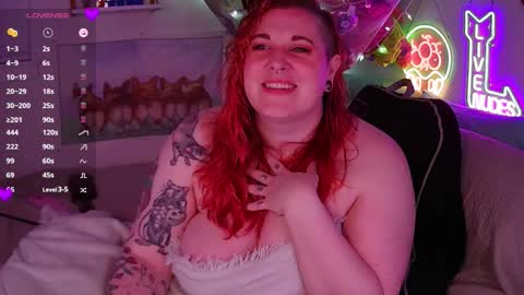 Snapshot of opalreigning chatting on February 11, 2026, 9:36 am Opal online show from February 11, 2026, 9:36 am