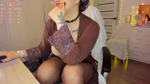 Snapshot of ophelia_mm chatting on March 18, 2026, 4:59 am Ophelia online show from March 18, 2026, 4:59 am