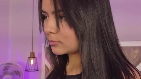 Snapshot of oriana_guzman chatting on May 30, 2026, 11:02 pm Miss Guzman online show from May 30, 2026, 11:02 pm
