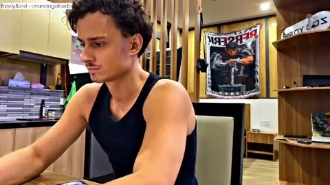 Snapshot of orlando__bloom chatting on June 3, 2026, 2:33 pm Fansly and Instagram - online show from June 3, 2026, 2:33 pm