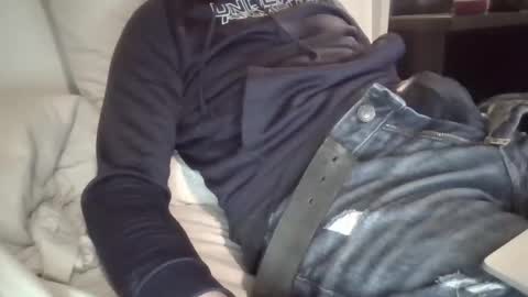 Snapshot of ororoadie chatting on February 6, 2025, 12:11 am Tell me to cum it turns me on online show from February 6, 2025, 12:11 am