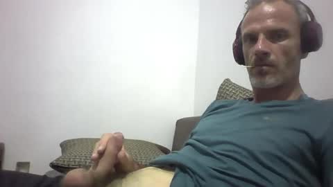 Snapshot of orwel09 chatting on November 27, 2025, 5:26 pm orwel09 online show from November 27, 2025, 5:26 pm