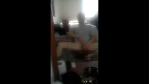 oscar041111 online show from March 8, 2026, 10:02 pm